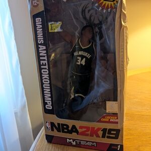 NBA 2K19 Giannis Antetokounmpo Action Figure